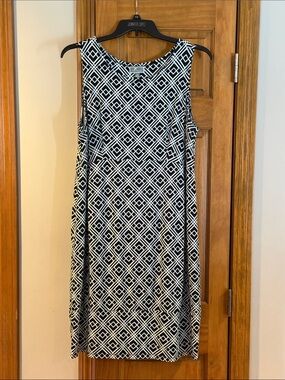 NWOT size 1X JM Collection Black & White Geometric Sleeveless Shift